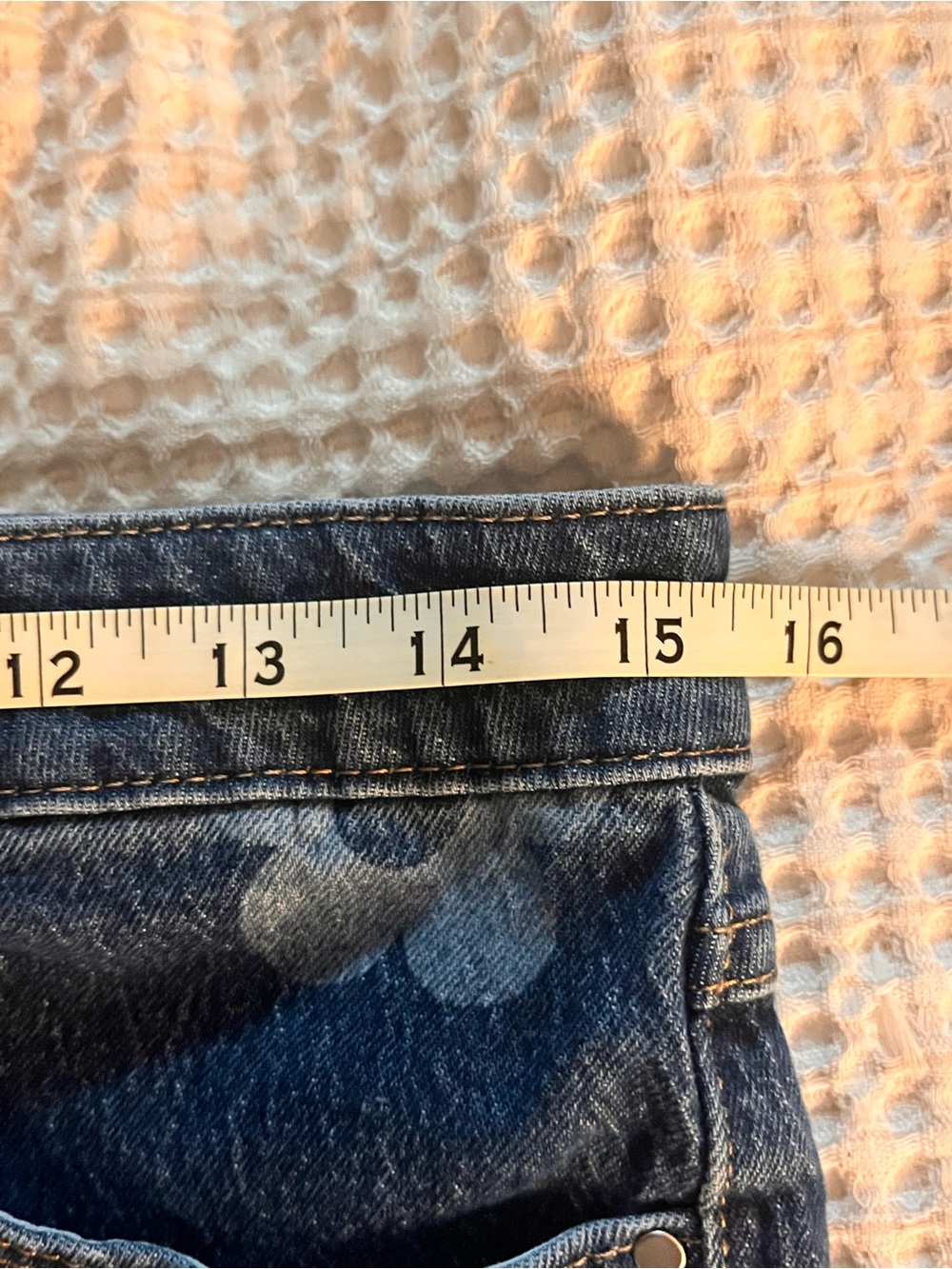 Wrangler mid-rise vintage Floral Denim Shorts - Picture 13 of 14